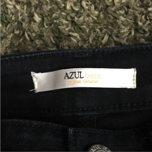 AZZURE(アズール)のAZUL basic スキニーデニムパンツ レディースのパンツ(スキニーパンツ)の商品写真
