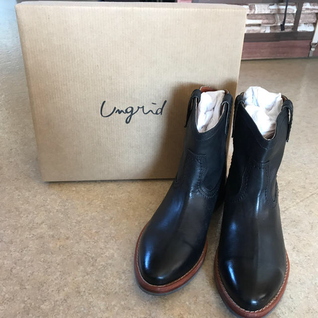 Ungrid(アングリッド)の新品♡Ungrid♡完売！リアルレザーショートブーツ レディースの靴/シューズ(ブーツ)の商品写真