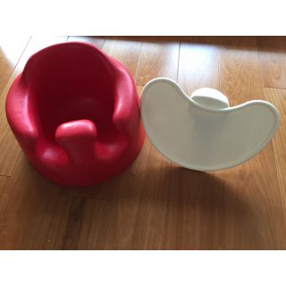 バンボ(Bumbo)のバンボ☆赤☆テーブル付き(その他)