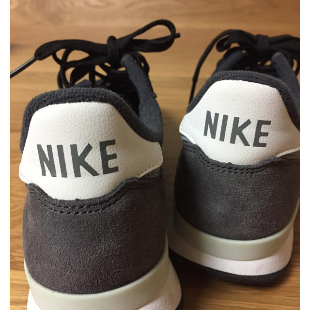 NIKE(ナイキ)のナイキ インターナショナリスト レディースの靴/シューズ(スニーカー)の商品写真