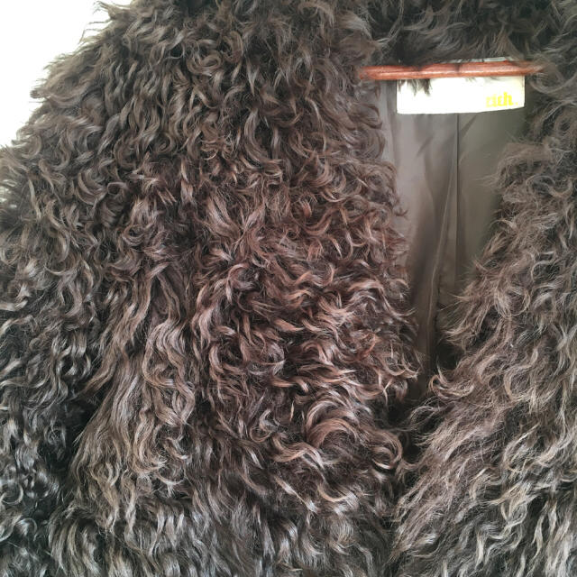 rich(リッチ)のrich 羊 ラム ファーコート レディースのジャケット/アウター(毛皮/ファーコート)の商品写真