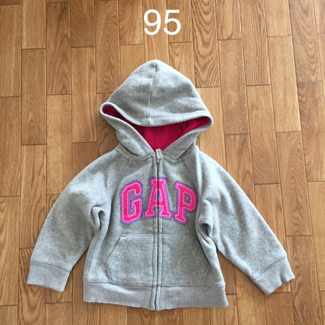 GAP(ギャップ)の95センチ   GAPパーカー キッズ/ベビー/マタニティのキッズ服女の子用(90cm~)(ジャケット/上着)の商品写真