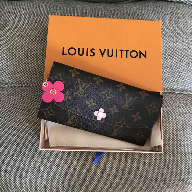 経典 LOUIS VUITTON - ポルトフォイユ・エミリー M64202 財布 - hesnor.com