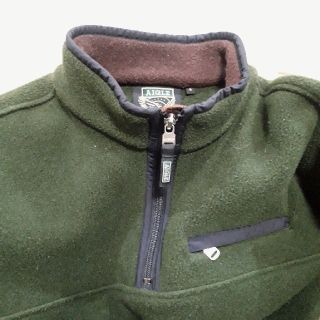 エーグル(AIGLE)のAIGLE ジップアップフリース カーキ Sサイズ(ニット/セーター)