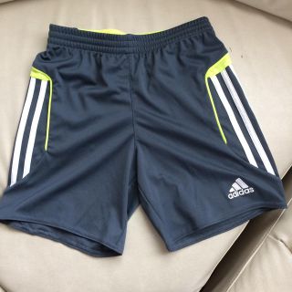 アディダス(adidas)のアディダス ハーフパンツ130(パンツ/スパッツ)