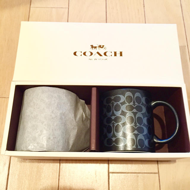 COACH(コーチ)のあくびちゃん 専用☆コーチ マグカップ ジャイアンツ コラボ 二個セット インテリア/住まい/日用品のキッチン/食器(グラス/カップ)の商品写真