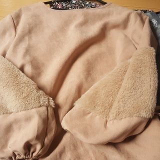 シマムラ(しまむら)の専用♡袖ファー トップス(カットソー(長袖/七分))