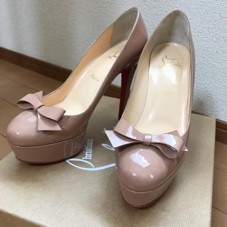 クリスチャンルブタン(Christian Louboutin)のぴさん専用☆☆クリスチャンルブタンのベージュパンプス (ハイヒール/パンプス)