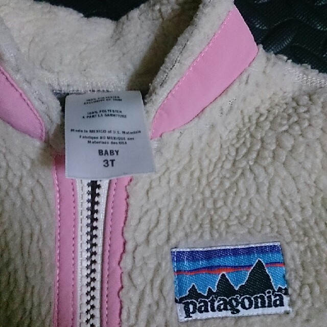 patagonia(パタゴニア)のpatagonia パタゴニア レトロ ボアベスト 3T キッズ/ベビー/マタニティのキッズ服女の子用(90cm~)(ジャケット/上着)の商品写真