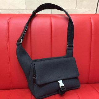 プラダ(PRADA)の★美品★  プラダ ショルダーバッグ(ショルダーバッグ)