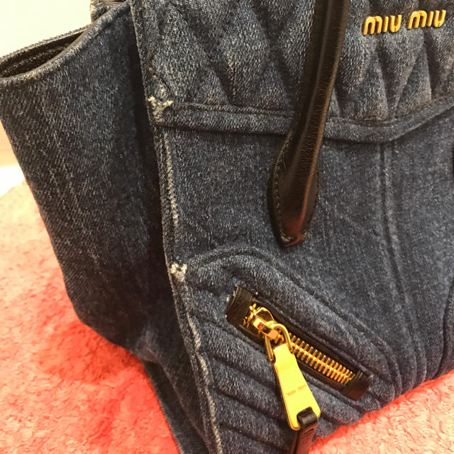 miumiu(ミュウミュウ)のmiumiuデニムバイカートートバッグ レディースのバッグ(ハンドバッグ)の商品写真