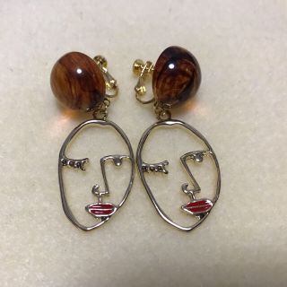 カスタネ(Kastane)のface earring(イヤリング)