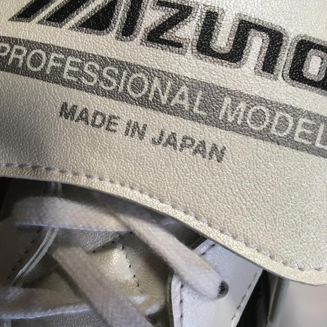 MIZUNO(ミズノ)の25周年記念モデル ミズノ モレリアII 未使用 スポーツ/アウトドアのサッカー/フットサル(シューズ)の商品写真