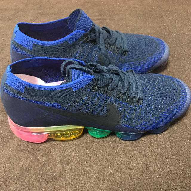 NIKE(ナイキ)の新品 AIR VAPORMAX FLYKNIT BETRUE メンズの靴/シューズ(スニーカー)の商品写真