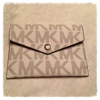 マイケルコース(Michael Kors)の【未使用】マイケルコースポーチ(ポーチ)