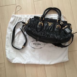 プラダ(PRADA)のプラダ☆ラム革ショルダーバッグ♪(ショルダーバッグ)