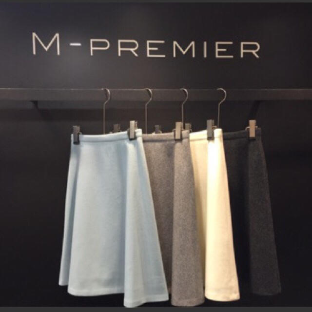 M-premier(エムプルミエ)のエムプルミエ スカート◯セオリー アンタイトル インディヴィ 23区好きにも レディースのスカート(ひざ丈スカート)の商品写真