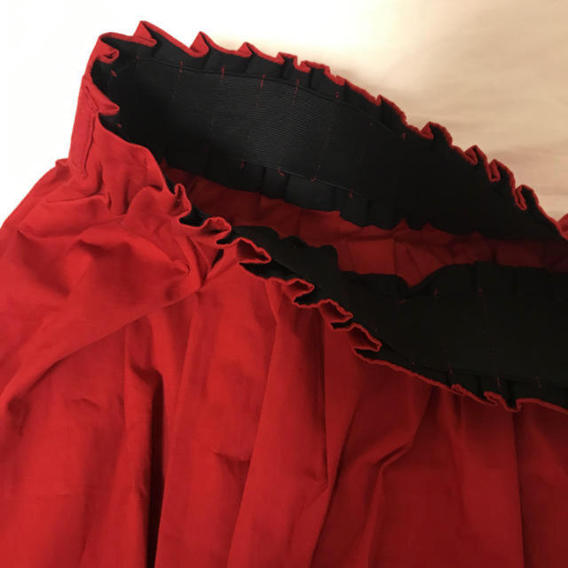 KBF(ケービーエフ)の【新品】a.g.plus☆赤色フレアスカート☆ レディースのスカート(ひざ丈スカート)の商品写真
