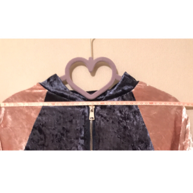 dholic(ディーホリック)の▷▶︎   配色ビッグロゴ薄手ブルゾン レディースのジャケット/アウター(ブルゾン)の商品写真
