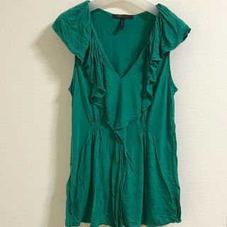 ビーシービージーマックスアズリア(BCBGMAXAZRIA)の【美品】BCBG MAXAZRIA☆カットソー(カットソー(半袖/袖なし))