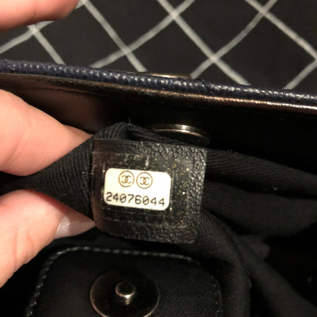 CHANEL(シャネル)のCHANEL ショルダーバック キャビアスキン レザー レディースのバッグ(ショルダーバッグ)の商品写真