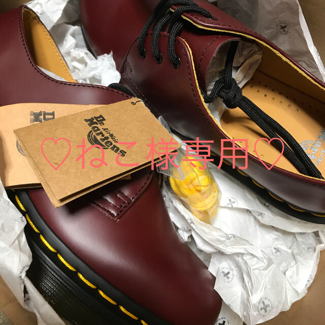 Dr.Martens(ドクターマーチン)の新品 Dr.Martens チェリーレッド 3ホール レディースの靴/シューズ(ローファー/革靴)の商品写真