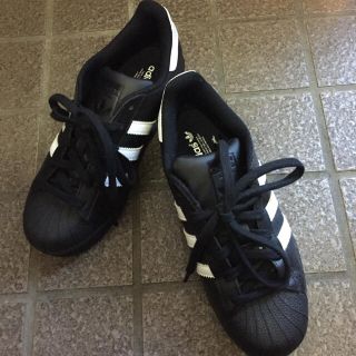 アディダス(adidas)のアディダスのスニーカー(スニーカー)