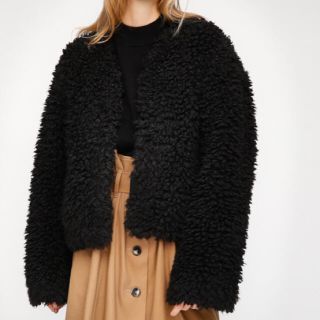 マウジー(moussy)のmoussy CURLED F／FUR コート(毛皮/ファーコート)