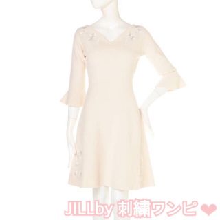 ジルバイジルスチュアート(JILL by JILLSTUART)の【美品】JILL by  WHOLE EMB KT DRESS ホワイトワンピ(ひざ丈ワンピース)