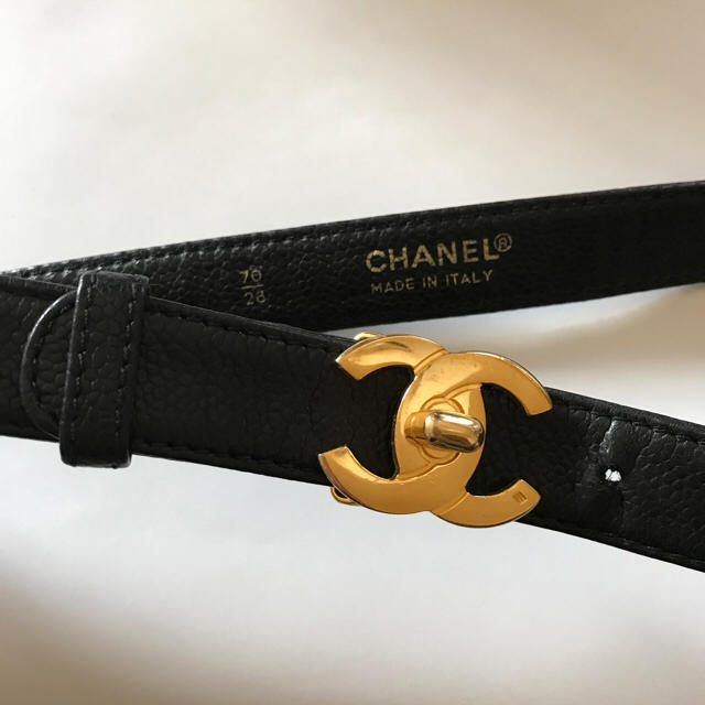 CHANEL(シャネル)のきぬあき様ご専用 CHANEL ベルト ターンロック キャビアスキン シャネル レディースのファッション小物(ベルト)の商品写真