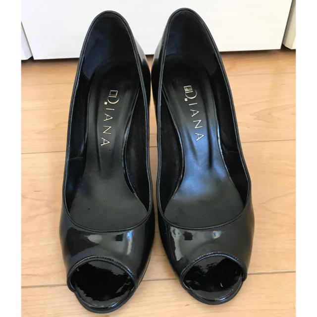 DIANA(ダイアナ)の【R2Co様専用】DIANA パンプス 23cm ブラック レディースの靴/シューズ(ハイヒール/パンプス)の商品写真