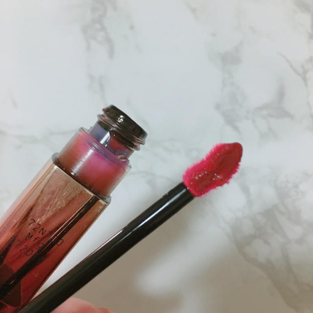 L'Oreal Paris(ロレアルパリ)の◆Bzgekkou様専用◆ コスメ/美容のベースメイク/化粧品(リップグロス)の商品写真