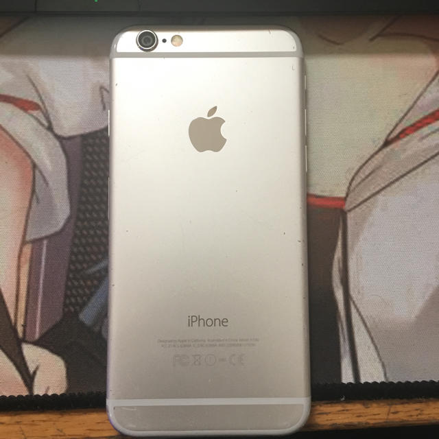 Apple(アップル)のiPhone6 au 64GB silver  スマホ/家電/カメラのスマートフォン/携帯電話(スマートフォン本体)の商品写真