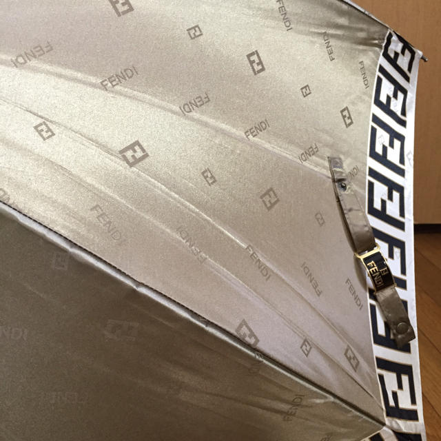 FENDI(フェンディ)のフェンディ傘 レディースのファッション小物(傘)の商品写真