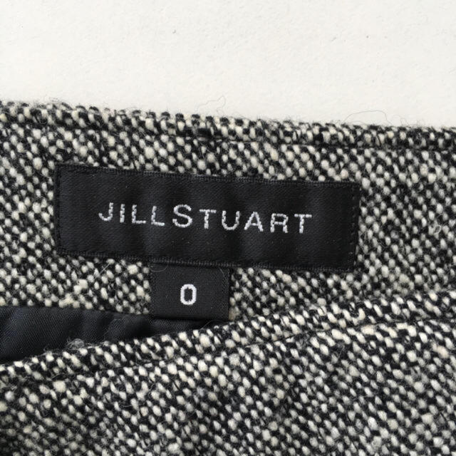 JILL by JILLSTUART(ジルバイジルスチュアート)のツイードスカート レディースのスカート(ミニスカート)の商品写真