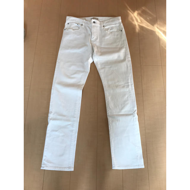 UNIQLO(ユニクロ)のユニクロ 白 ズボン メンズのパンツ(デニム/ジーンズ)の商品写真