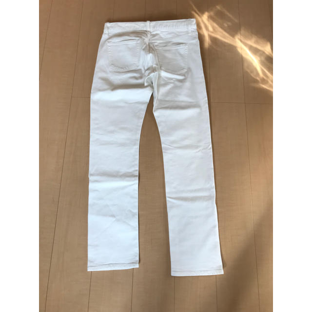 UNIQLO(ユニクロ)のユニクロ 白 ズボン メンズのパンツ(デニム/ジーンズ)の商品写真