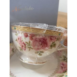 ノリタケ(Noritake)の♡売り切り 新品未使用 ノリタケ ハートフォード カップ&ソーサーセット♡(グラス/カップ)