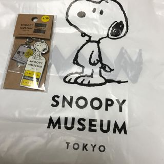 スヌーピー(SNOOPY)の【未開封・未使用】スヌーピー 365日ストラップ 4/30(ストラップ/イヤホンジャック)