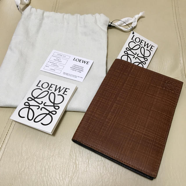 新品♡ロエベ♡パスポートケース - 名刺入れ/定期入れ