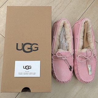 アグ(UGG)のUGG DAKOTA PINK (スリッポン/モカシン)