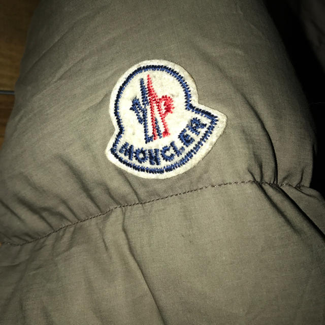 MONCLER(モンクレール)のモンクレール ダウン ビームス ベスト ナイロン オールド メンズのジャケット/アウター(ダウンジャケット)の商品写真