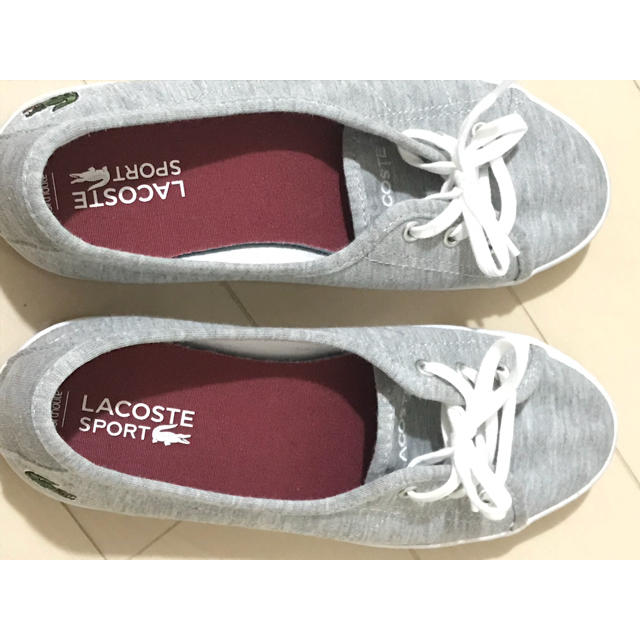 LACOSTE(ラコステ)のラコステ☆グレー色チャンキースニーカー レディースの靴/シューズ(スニーカー)の商品写真