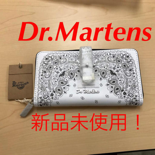 Dr.Martens(ドクターマーチン)の本革新品未使用ドクターマーチンバンダナ柄長財布ウォレットDr.Martens レディースのファッション小物(財布)の商品写真