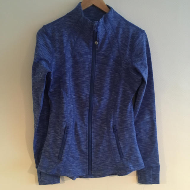 lululemon(ルルレモン)の値下げ！lululemon Jacket size8 *outlet* スポーツ/アウトドアのトレーニング/エクササイズ(ヨガ)の商品写真