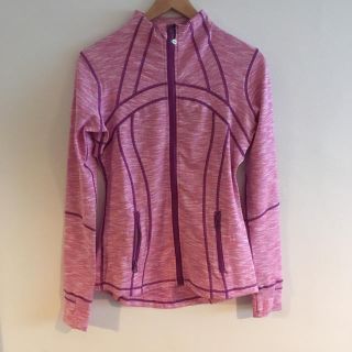 ルルレモン(lululemon)の値下げ！lululemon Jacket size6 *outlet*(ヨガ)