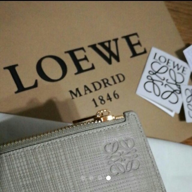 LOEWE(ロエベ)のma♥️さま専用。新品！ロエベ　リネン　コスメポーチ レディースのファッション小物(ポーチ)の商品写真