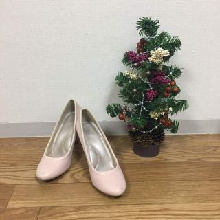 サーモンピンクのパンプス(ハイヒール/パンプス)