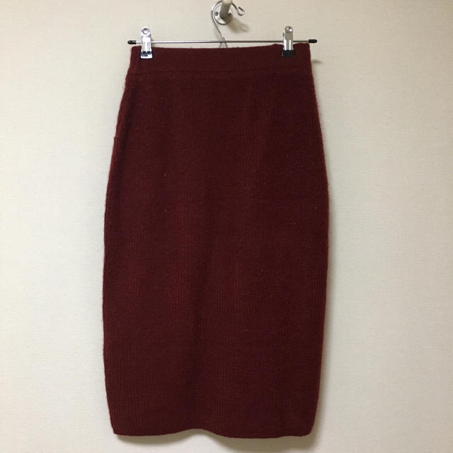 ROSE BUD(ローズバッド)のROREBUD今期購入♡流行りのミディ丈ニットタイトスカート♡ローズバッド レディースのスカート(ひざ丈スカート)の商品写真
