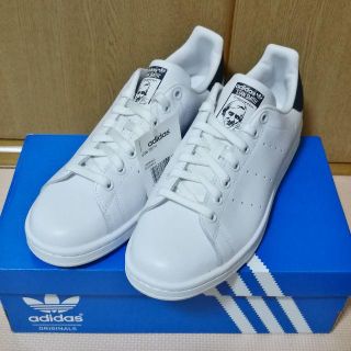 アディダス(adidas)の新品 アディダス スタンスミス ホワイト×ネイビー 27.0cm/M20325(スニーカー)